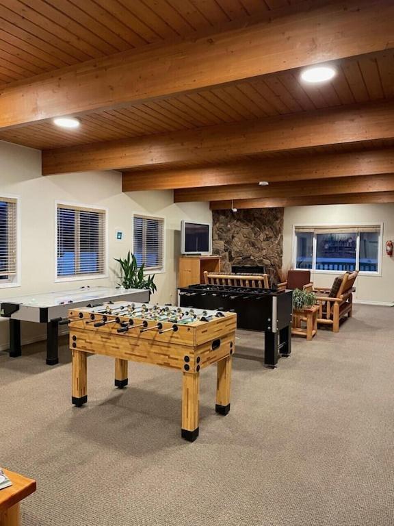 Akiskinook At Windermere Lake - Private Beach Access - New Pool And Hot Tub Now Open! Invermere Luaran gambar