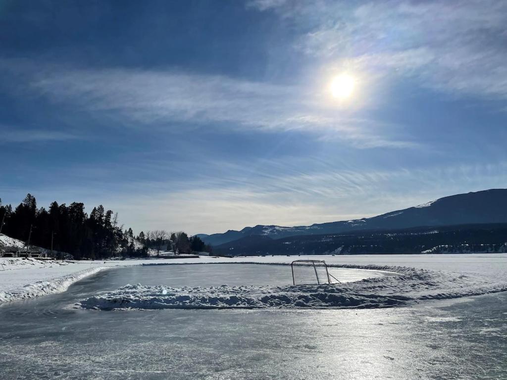 Akiskinook At Windermere Lake - Private Beach Access - New Pool And Hot Tub Now Open! Invermere Luaran gambar